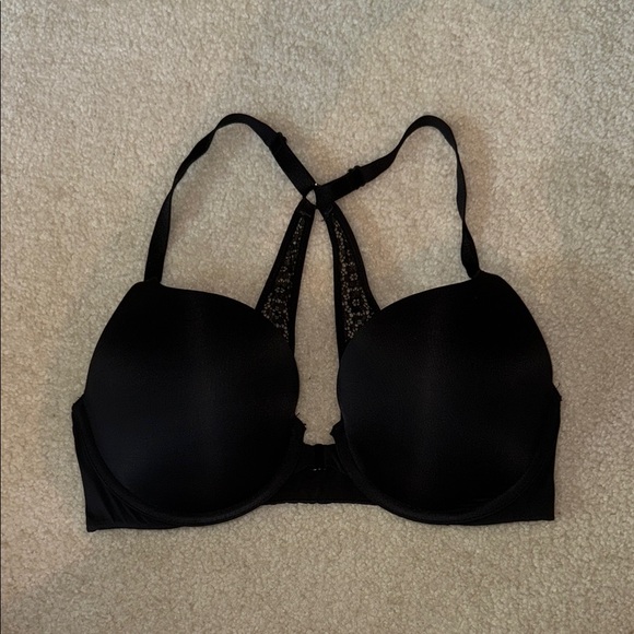 Victoria's Secret Bra - Picture 1 of 7